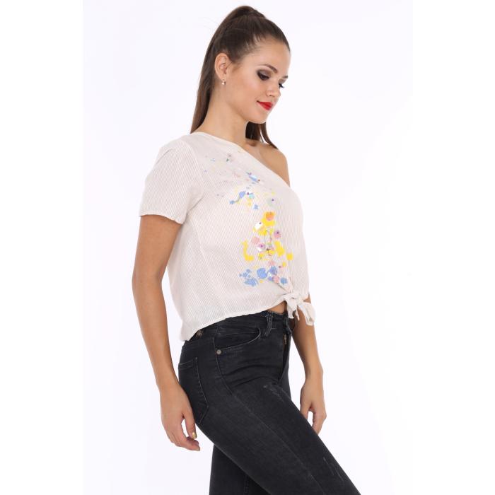 TEK OMUZLU ÖNÜ BAĞLAMALI DESENLİ BEJ BLUZ